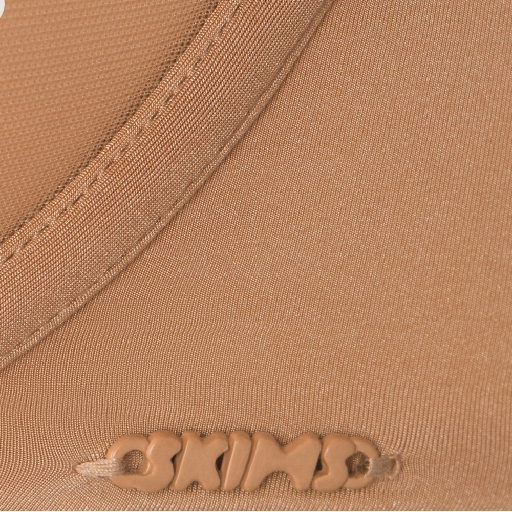 SKIMS Weightless Scoop Bra - Color Ochre - Size 38DD - Picture 3 of 7